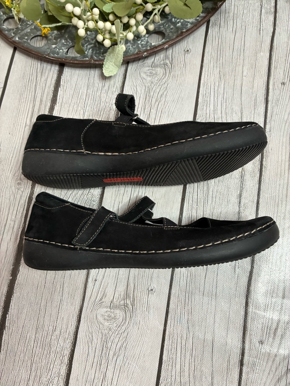 Vionic Judith Mary Janes Black Suede  Flats - Picture 5 of 11